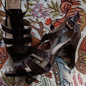 Sam & Libby Brown And Gold Heels. Great Condition. Size 8